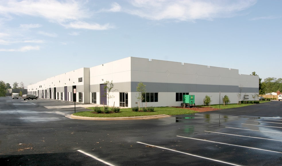 More Photos Of 45945 Trefoil Ln, Sterling Light Manufacturing For Sale