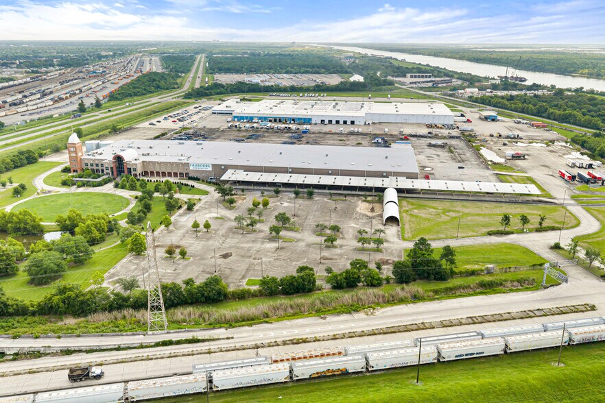 More Photos Of 3501 Jourdan Rd, New Orleans Distribution For Lease