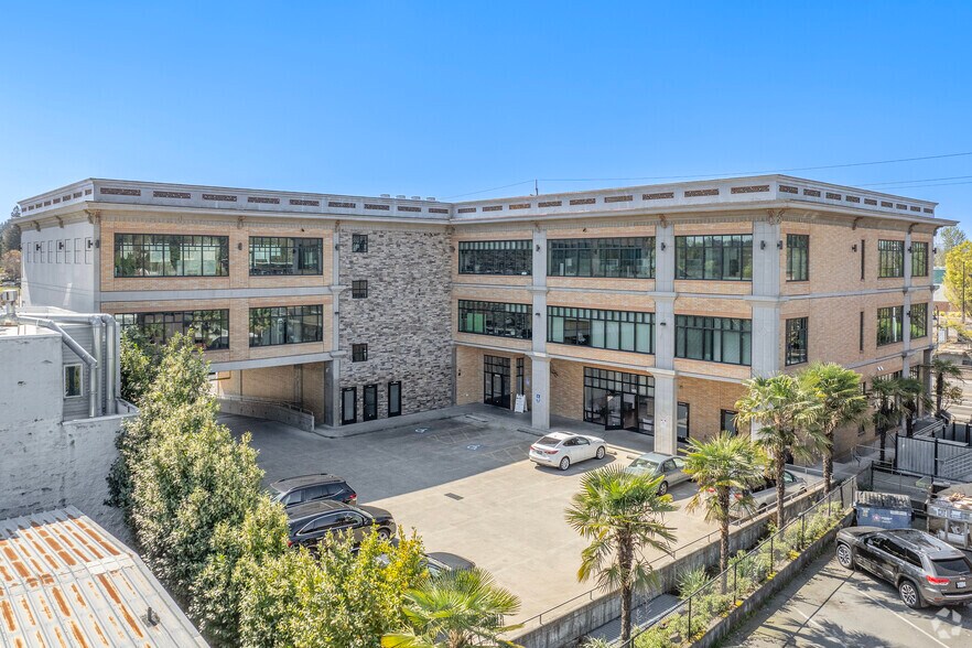 More Photos Of 18840 SW Boones Ferry Rd, Tualatin Office For Lease