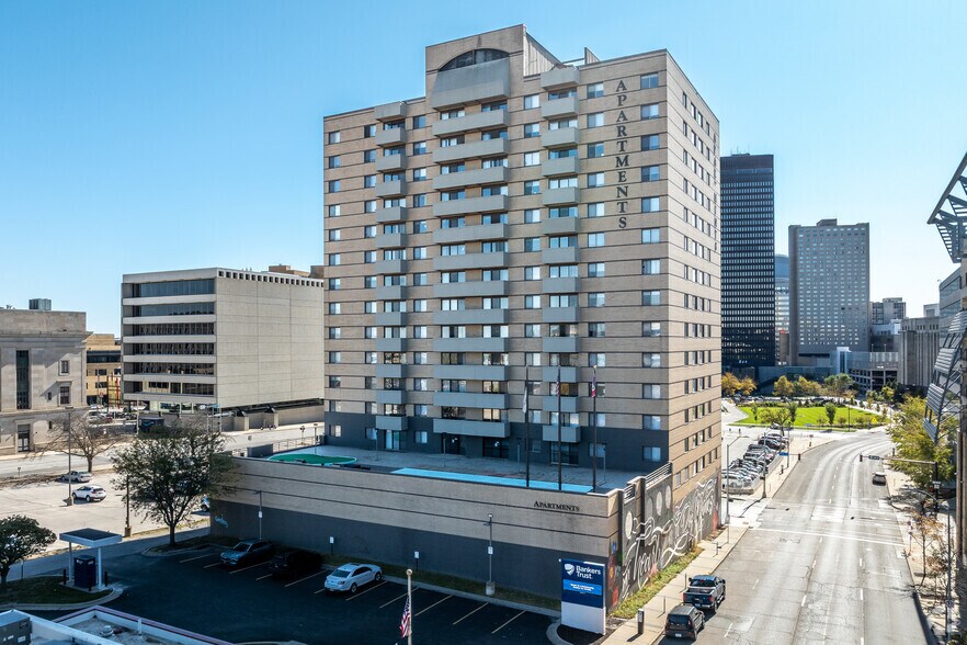 More Photos Of 615 Park St, Des Moines Apartments For Sale