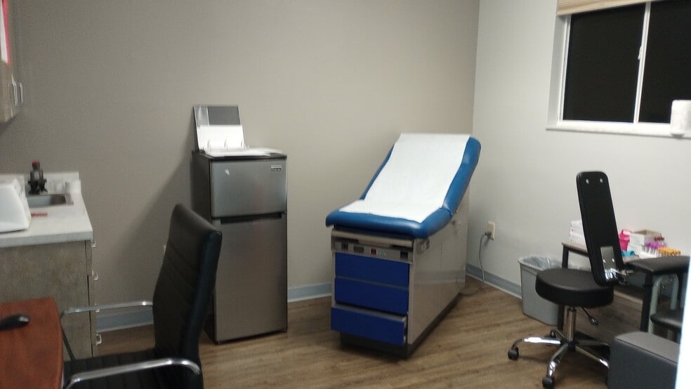More Photos Of 1000 Executive Dr, Oviedo Medical For Lease