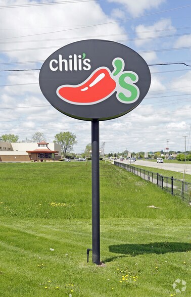 More Photos Of 12800 Hall Rd, Sterling Heights Restaurant For Sale