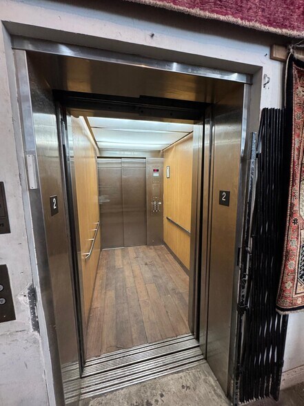 More Photos Of 2801 Biscayne Blvd, Miami Freestanding For Lease