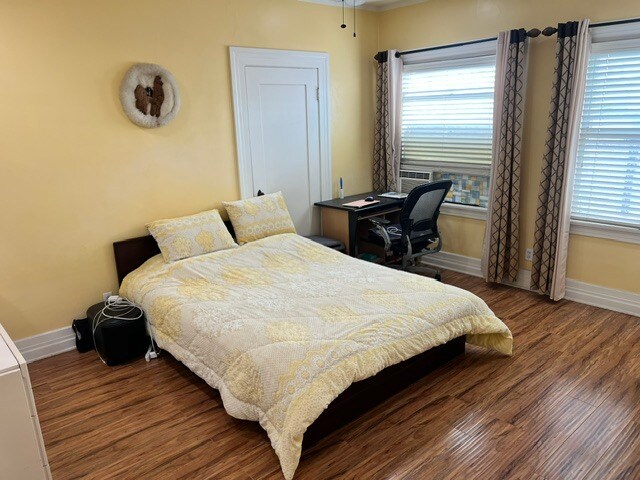 More Photos Of 220 N Oxford Ave, Los Angeles Office Residential For Sale