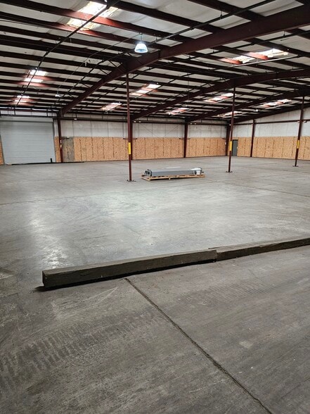 More Photos Of 6221 Monticello Rd, Columbia Warehouse For Lease