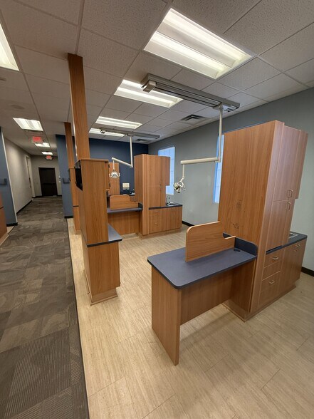 More Photos Of 2868 W Martin Luther King Blvd, Fayetteville Medical For Sale