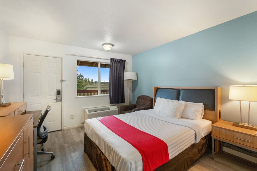 More Photos Of 122 SW Interstate Ave, Chehalis Hotel For Sale