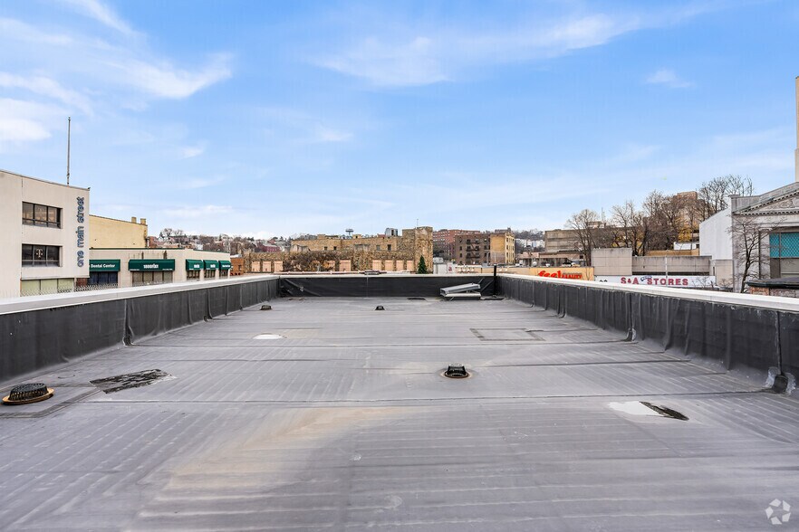 More Photos Of 2-6 Main St, Yonkers Storefront Retail Office For Lease