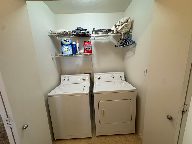 More Photos Of 1642 Carse Dr, Boulder City Warehouse For Sale