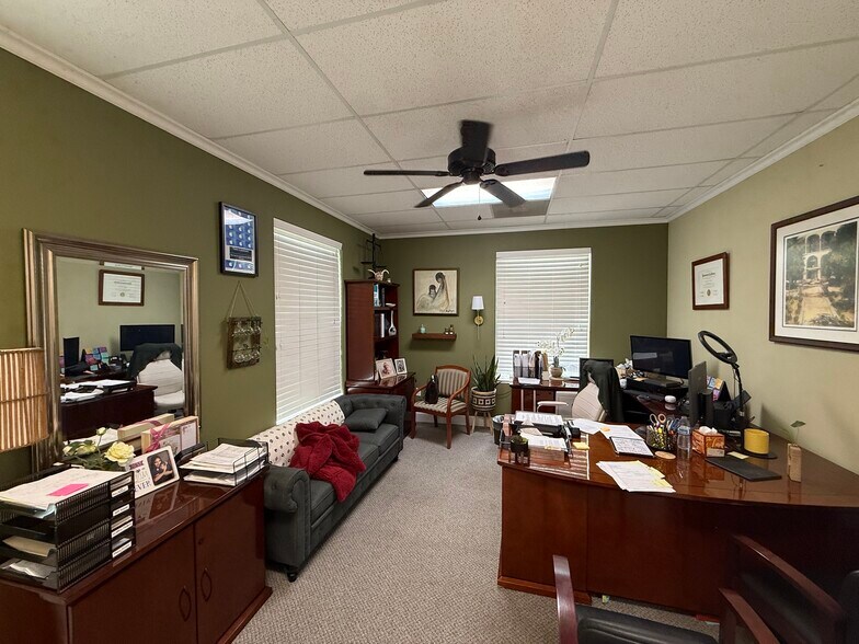 More Photos Of 1425 Victor Ave, Redding Office For Lease