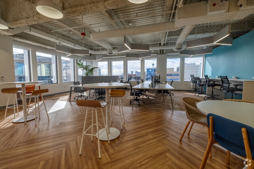 More Photos Of 300 S 4th St, Las Vegas Office For Sale