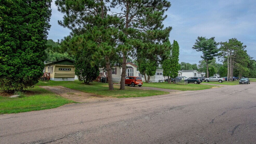 More Photos Of 3323 Seymour Rd, Eau Claire Manufactured Housing Mobile Home Park For Sale