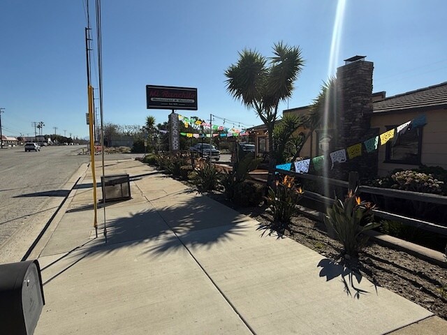 More Photos Of 1964 W Foothill Blvd, Upland Restaurant For Lease