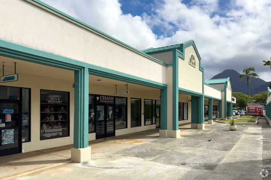 More Photos Of 45-480 Kaneohe Bay Dr, Kāneohe Storefront For Lease