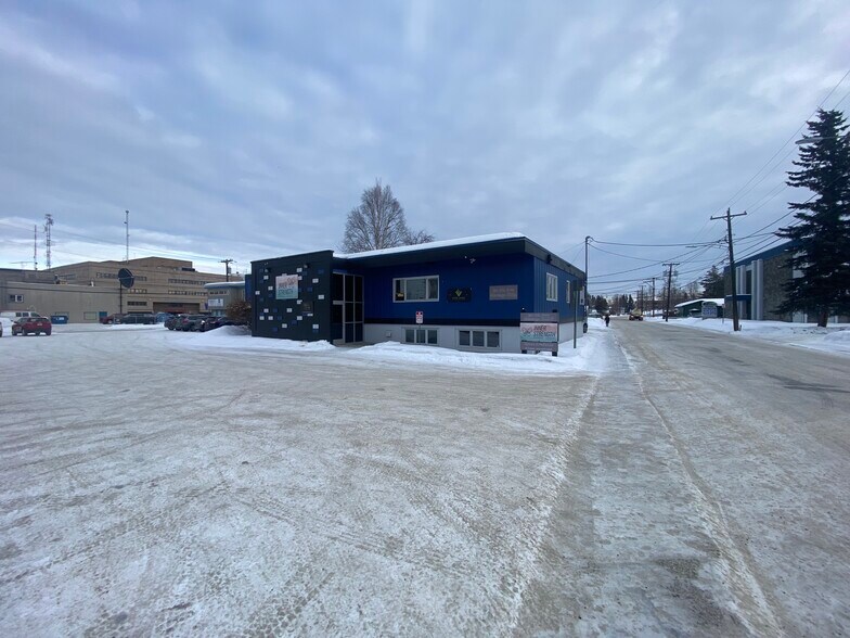 More Photos Of 530 7th Ave, Fairbanks Medical For Sale