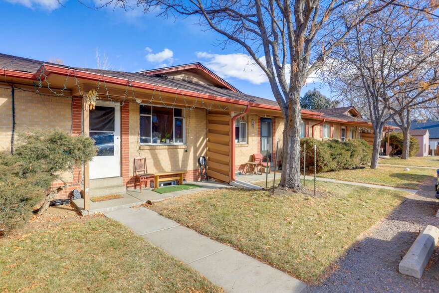 Primary Photo Of 1115 Carr St, Lakewood Apartments For Sale