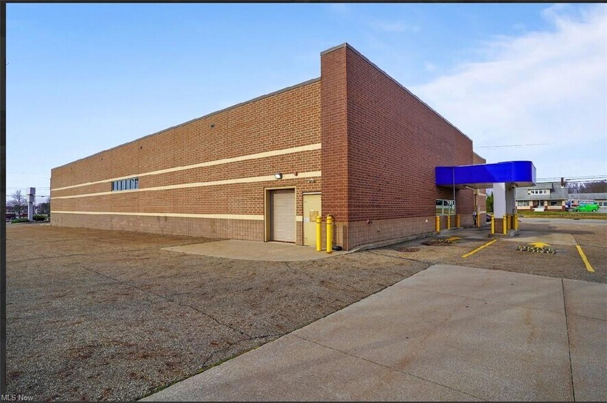 More Photos Of 7800 Cleveland Ave NW, North Canton Drugstore For Sale