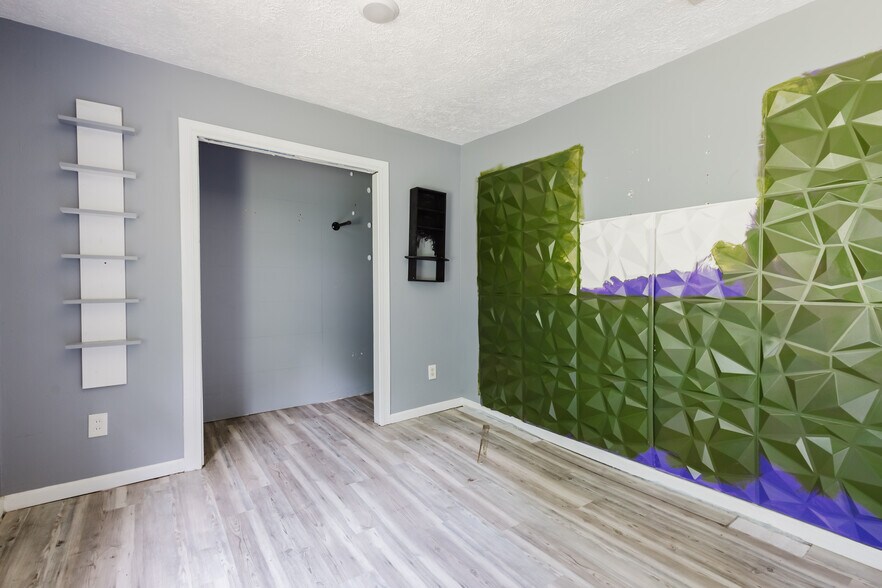 More Photos Of , Lexington Specialty For Sale