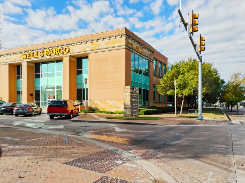 More Photos Of 901 W Rosedale St, Fort Worth Coworking Space