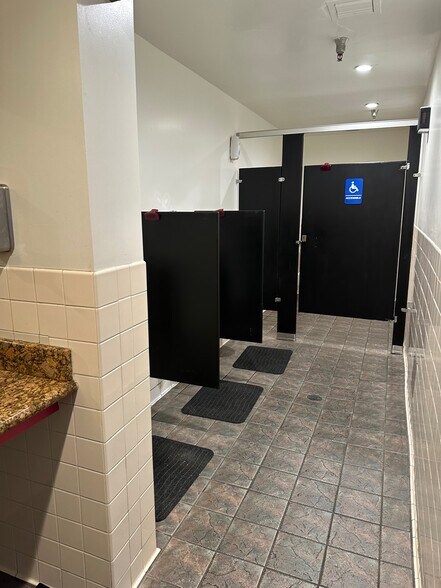 More Photos Of 1465 Webster St, Alameda Restaurant For Sale