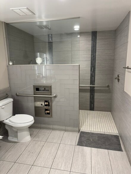More Photos Of 823 N Harbor Blvd, Fullerton Medical For Sale