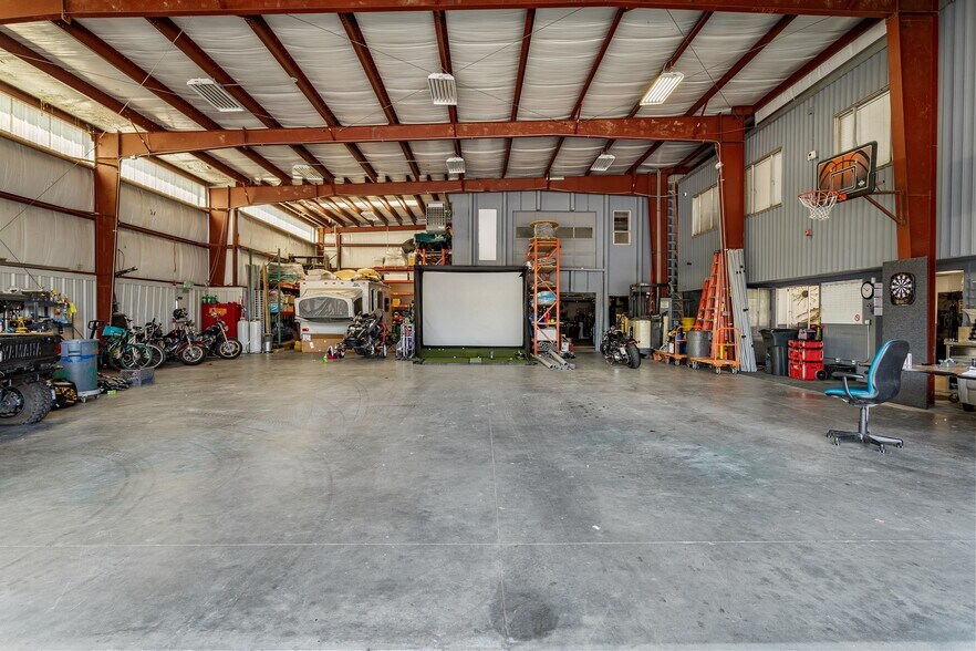 More Photos Of 3535 S Irving St, Sheridan Warehouse For Lease