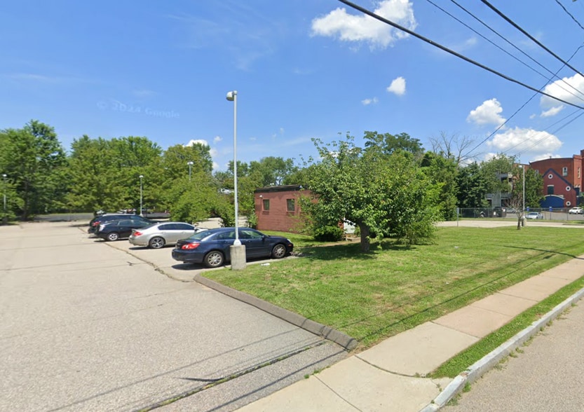 Primary Photo Of 16 Orchard St, East Hartford Storefront For Lease