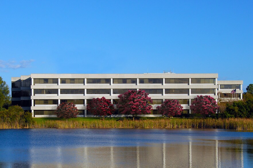 More Photos Of 851 Trafalgar Ct, Maitland Office For Lease