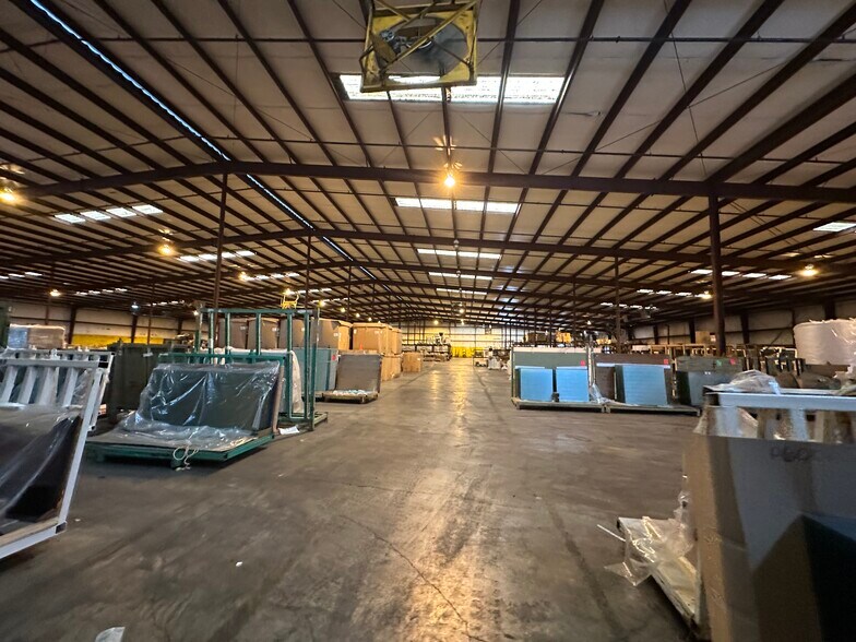 More Photos Of 1800 N Clark Ave, Magnolia Industrial For Lease