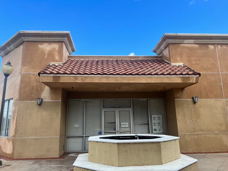 More Photos Of 7206-7214 Foothill Blvd, Tujunga Unknown For Lease