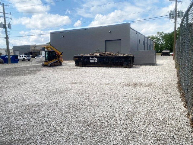More Photos Of 42628 Executive Dr, Harrison Township Warehouse For Lease