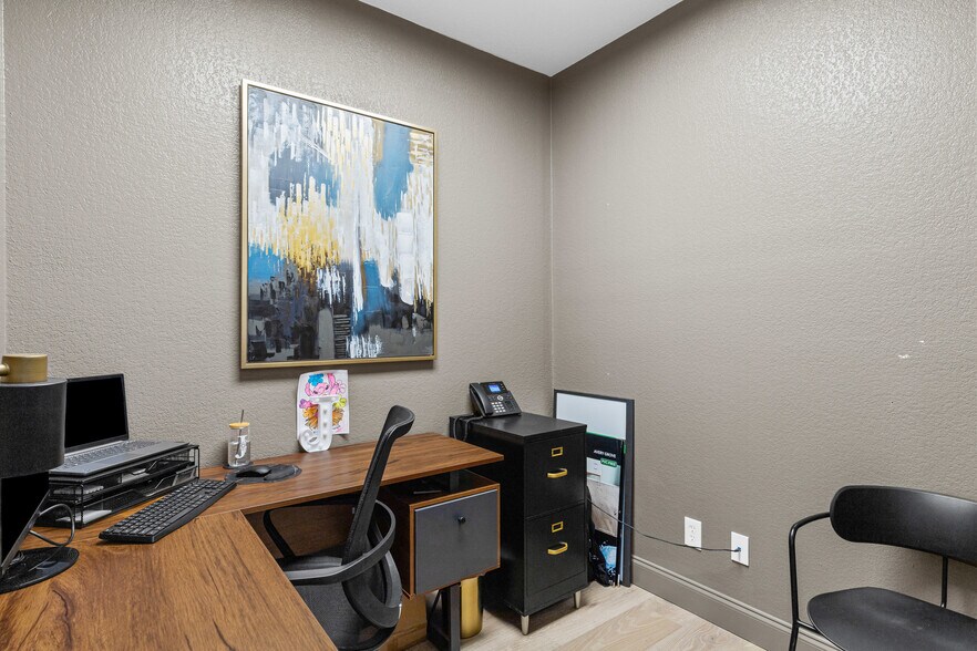 More Photos Of 621 N FM 1187, Aledo Office For Lease