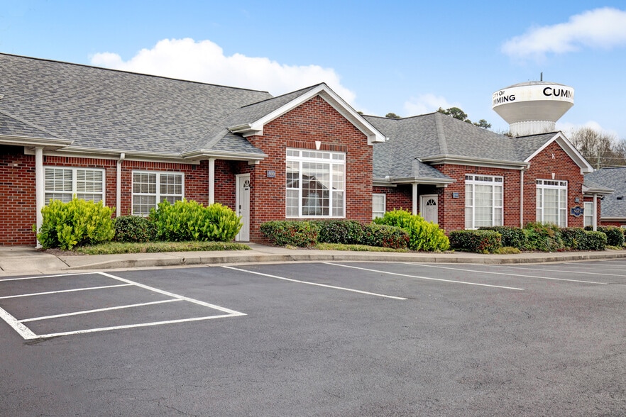 Primary Photo Of 416 Pirkle Ferry Rd, Cumming Office Residential For Lease