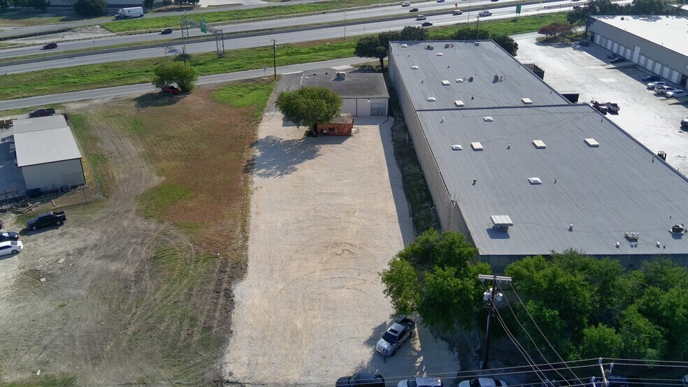 More Photos Of 8539 NE Loop 410, San Antonio Service For Lease