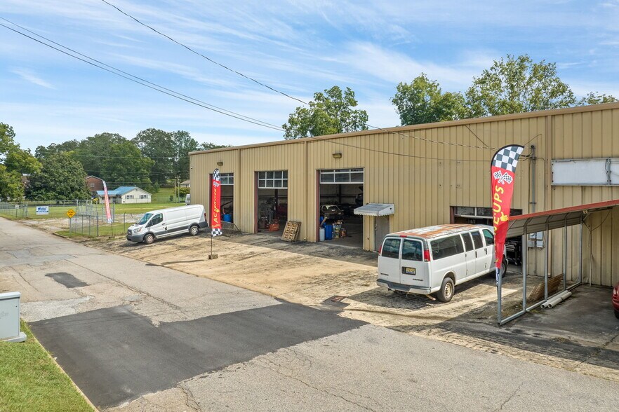 More Photos Of 1801 S Broad Ave, Lanett Auto Repair For Sale