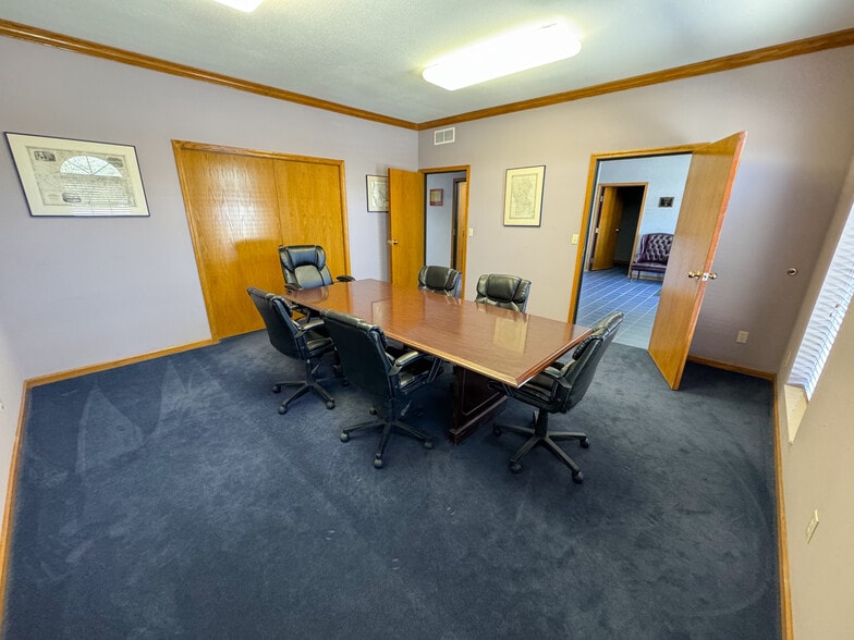 More Photos Of 401 Foxwood Dr, Raymore Medical For Sale