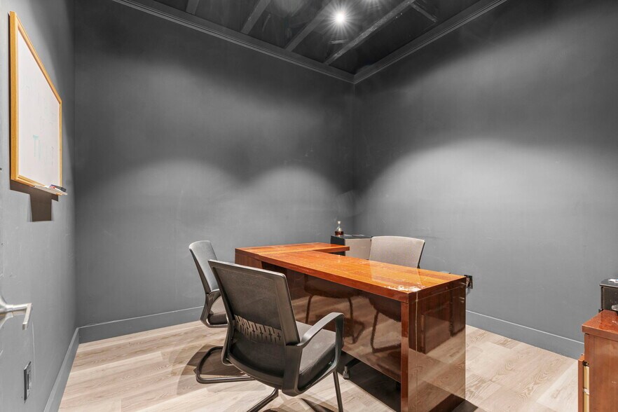 More Photos Of 7620 NW 25th St, Miami Distribution For Sale