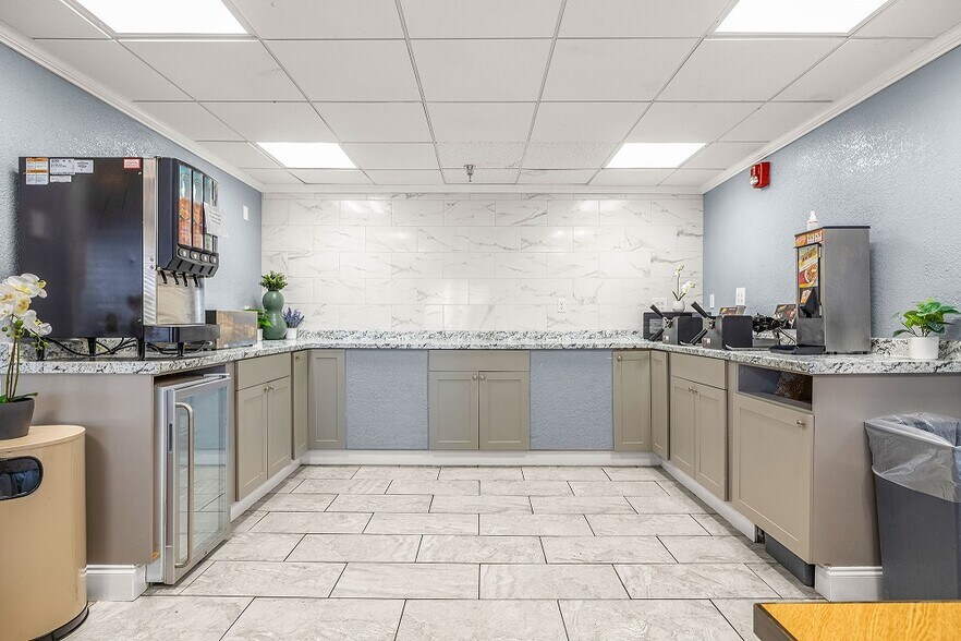 More Photos Of 602 S Falkenburg Rd, Tampa Hotel For Sale