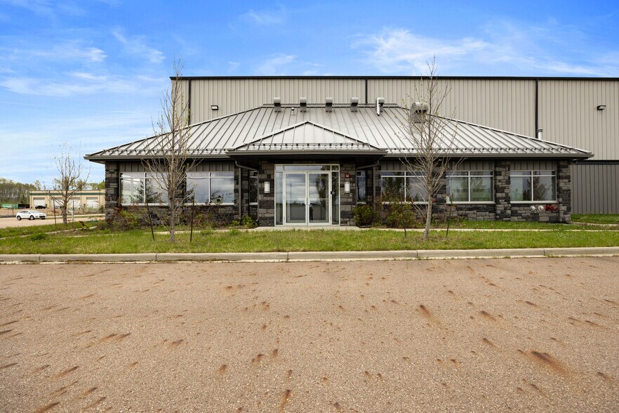 More Photos Of 340 Robertson Rd, Fort McMurray Warehouse For Lease