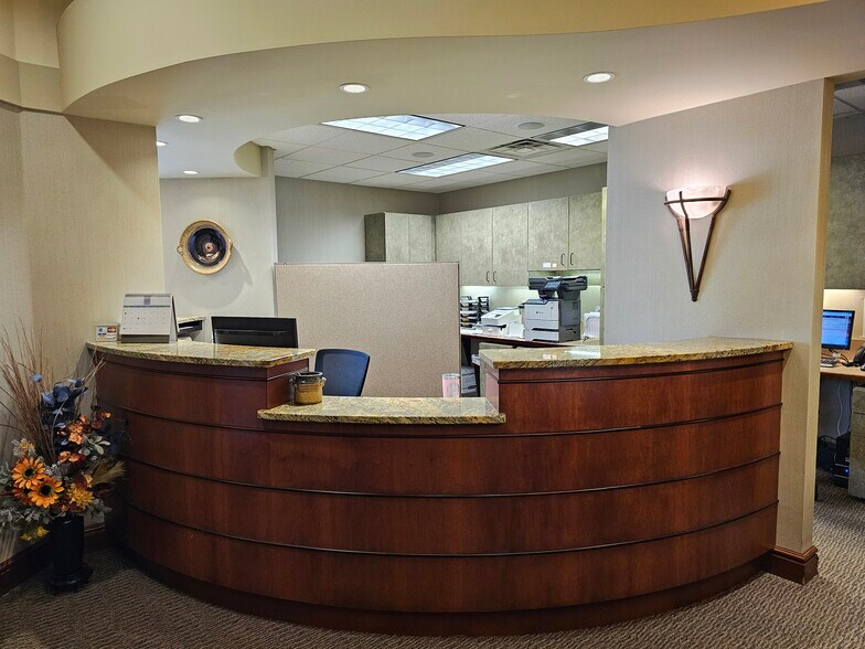 More Photos Of 1108 E Chocolate Ave, Hershey Medical For Sale
