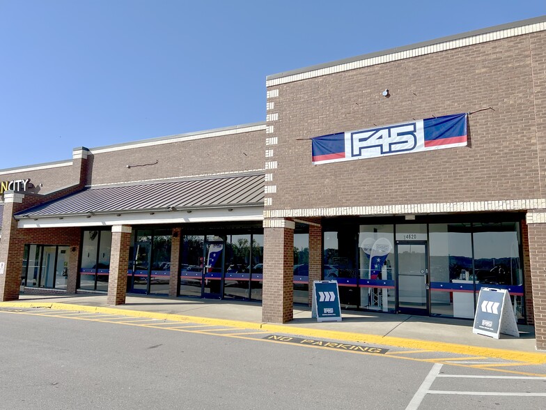 Primary Photo Of 4606-4640 Lebanon Pike, Hermitage Freestanding For Lease