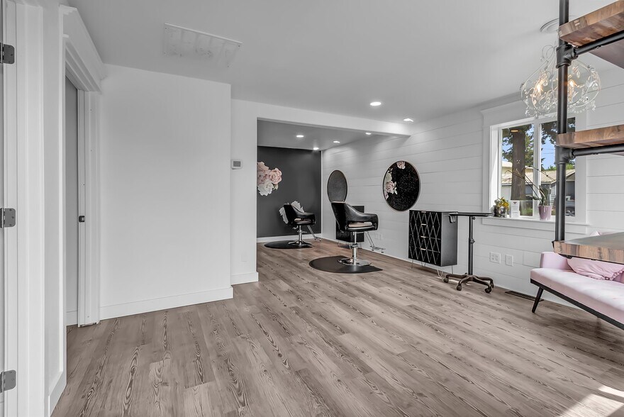 More Photos Of 108 Centre S st, Rainier General Retail For Sale