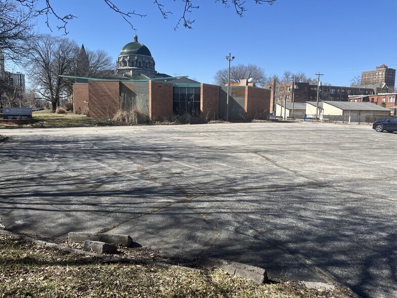 More Photos Of 4359 Lindell Blvd, Saint Louis Office For Sale