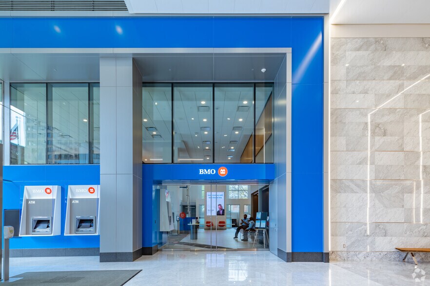 More Photos Of 790 N Water St, Milwaukee Office For Lease