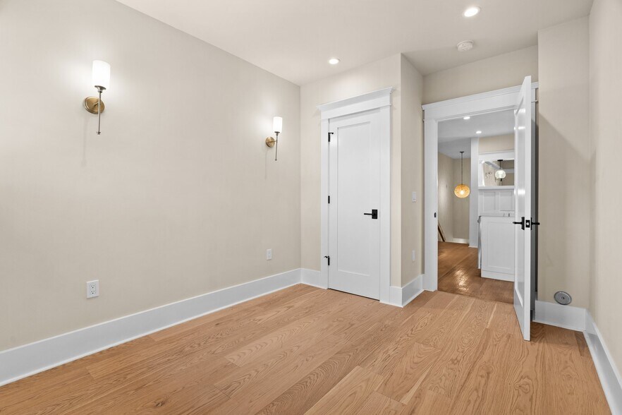 More Photos Of 1140 Lemoyne St, Los Angeles Apartments For Sale