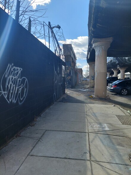More Photos Of 2728-2734 Federal St, Philadelphia Warehouse For Lease