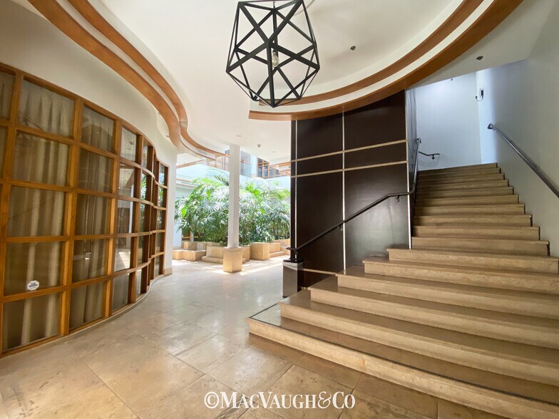 More Photos Of 766 E Colorado Blvd, Pasadena Loft Creative Space For Lease