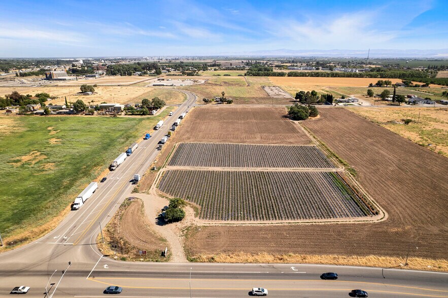 More Photos Of 621 Yettner Rd, French Camp Land For Sale