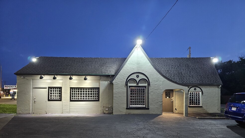 Primary Photo Of 972 Patterson Rd, Dayton Freestanding For Sale