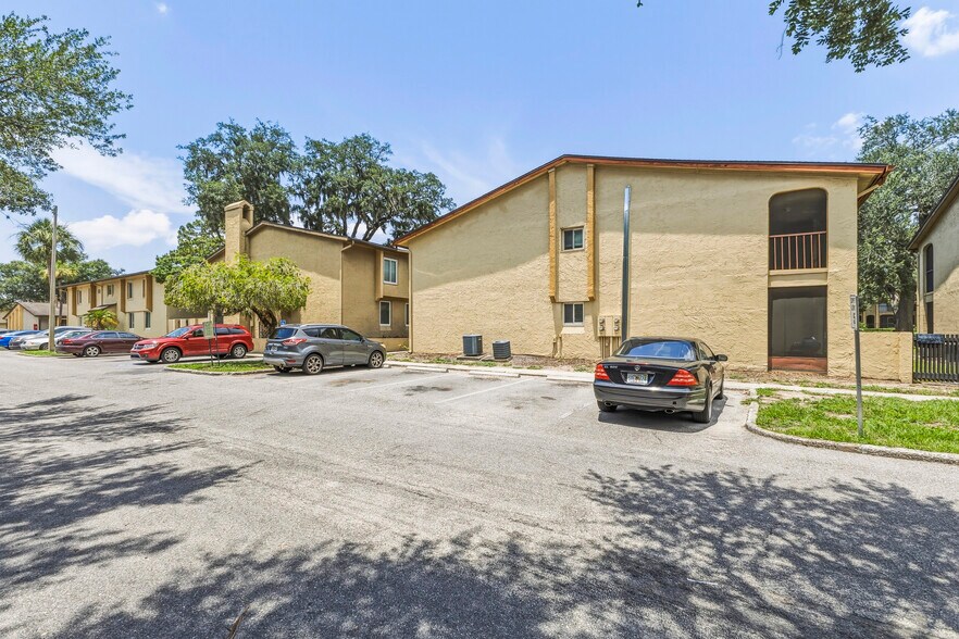 More Photos Of 5659 Del Prado Dr, Tampa Apartments For Sale